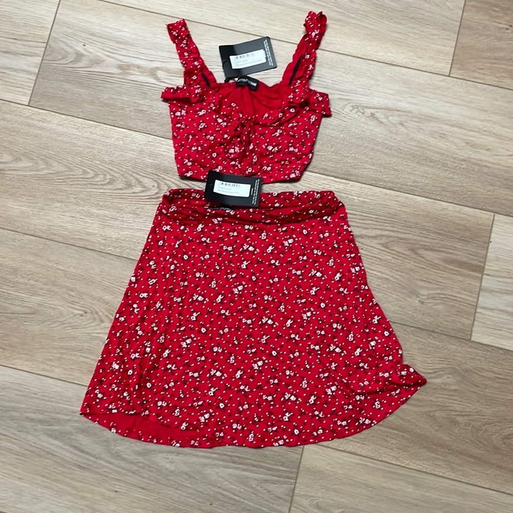 2 piece floral crop top and matching  skater skirt